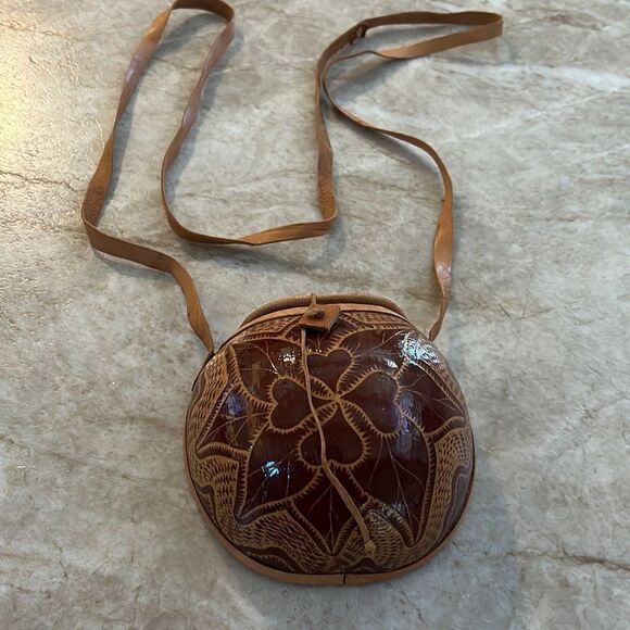 Carved Coconut Crossbody Bag - Picture 3 of 5